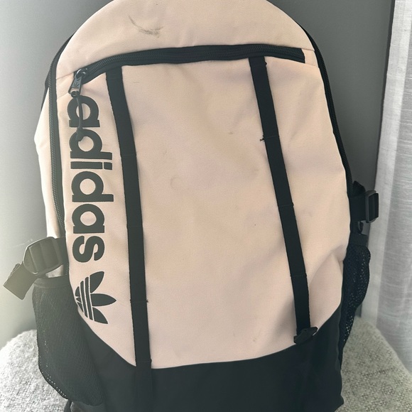Adidas women/girls backpack - Picture 4 of 4
